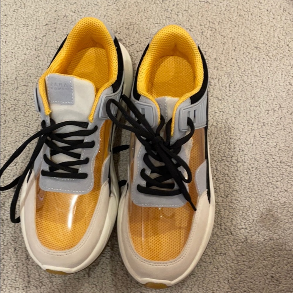 Zara woman’s sneakers size 38